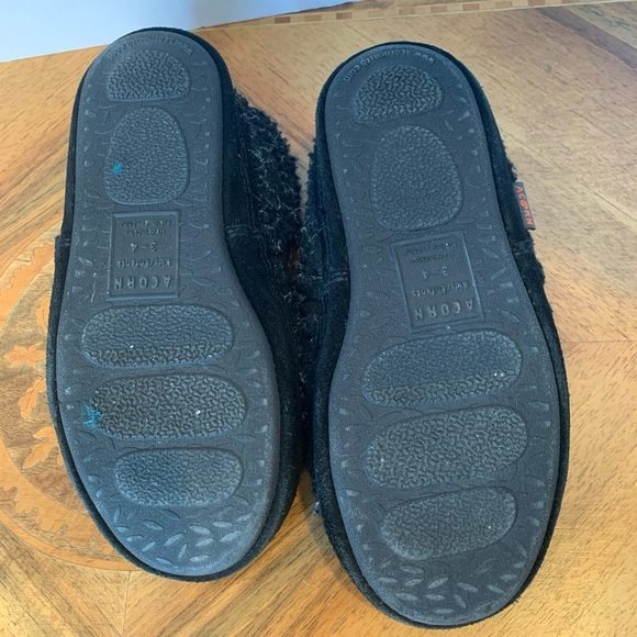 Acorn Warm Fuzzy Slippers Gray Black Youth Big Boys or Girls Size 3 - 4 - Picture 8 of 8